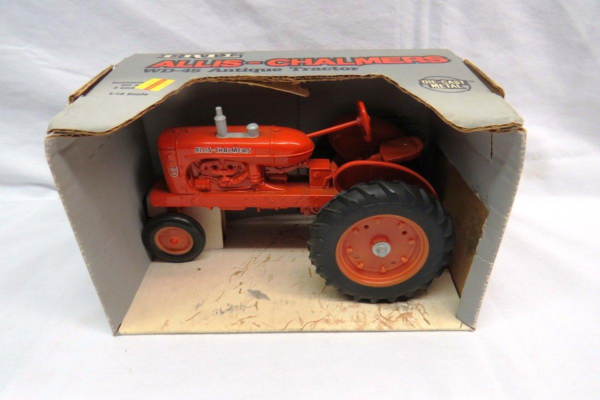 Ertl 1/16 Scale Allis-Chalmers WD-45 Antique Tractor with Original Box-Box