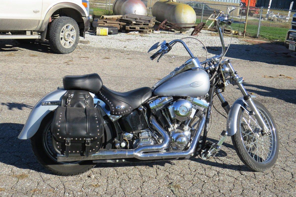 2001 Harley Davidson Softail Standard Motorcycle, VIN# 1HD1BVB181Y010942, 103 Cubic Inch V-Twin Gas 