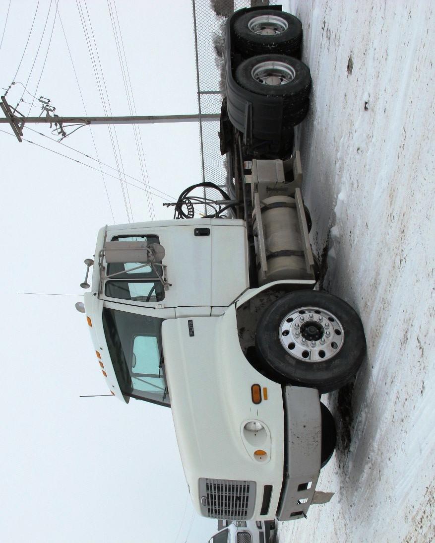 2001 Freightliner Model FL112 Tandem Axle Day Cab Truck Tractor, VIN# 1FUJBGAS21HH81576, Caterpillar