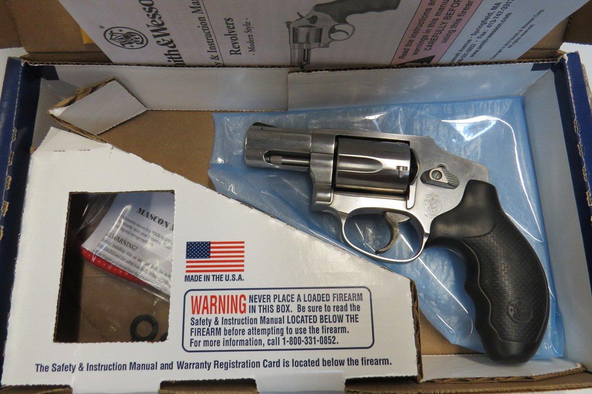 Smith & Wesson Model 640-3 Revolver, SN# CXU6001, .357 Magnum, 5-Shot, Double Action Hammerless, Sta