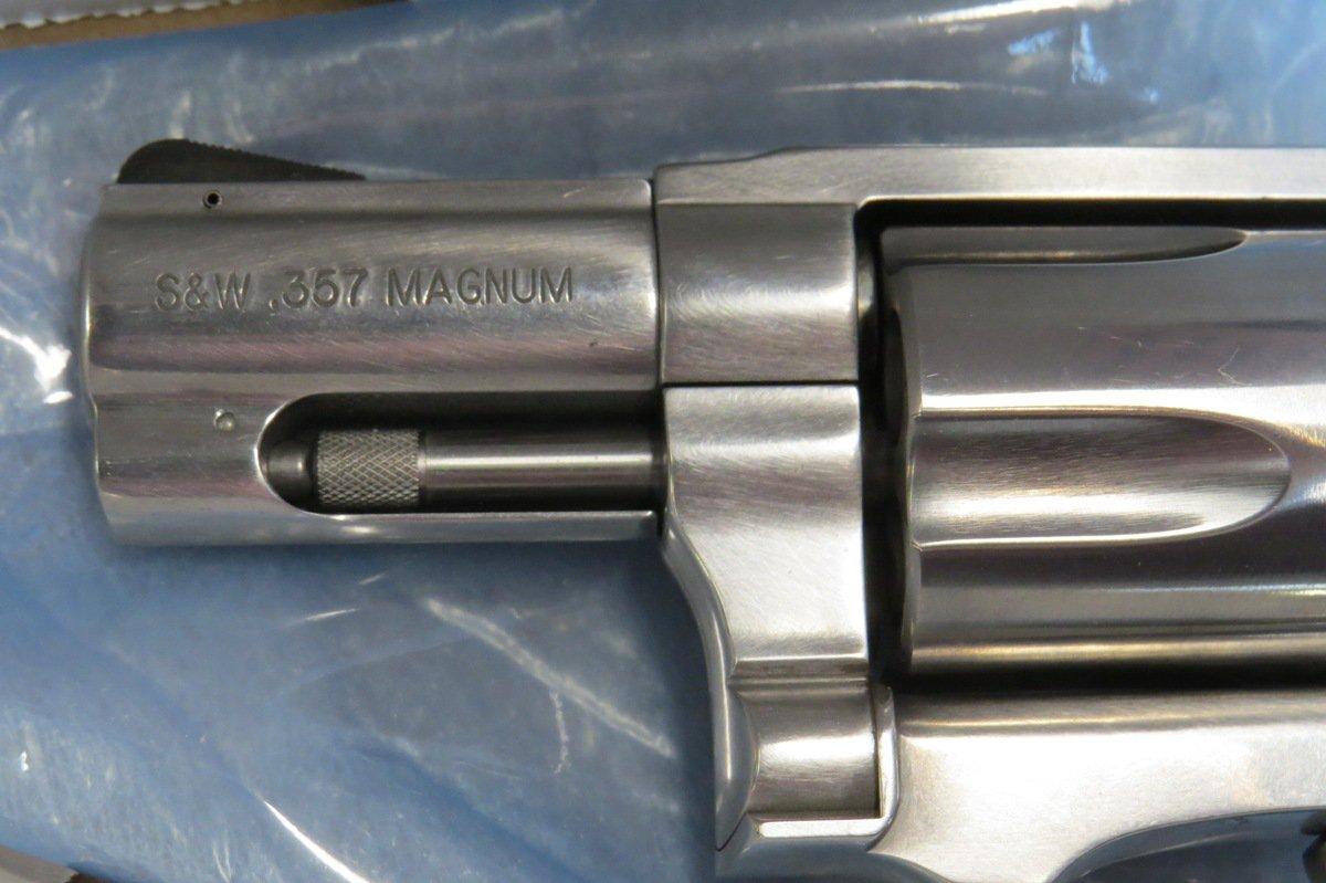Smith & Wesson Model 640-3 Revolver, SN# CXU6001, .357 Magnum, 5-Shot, Double Action Hammerless, Sta