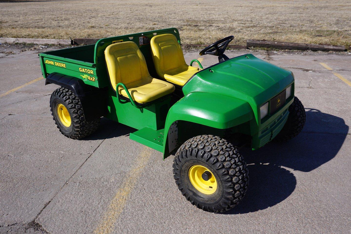 John Deere Gator 4x2 Utility Terrain Vehicle, VIN# W004X2X067829, Gas Engin