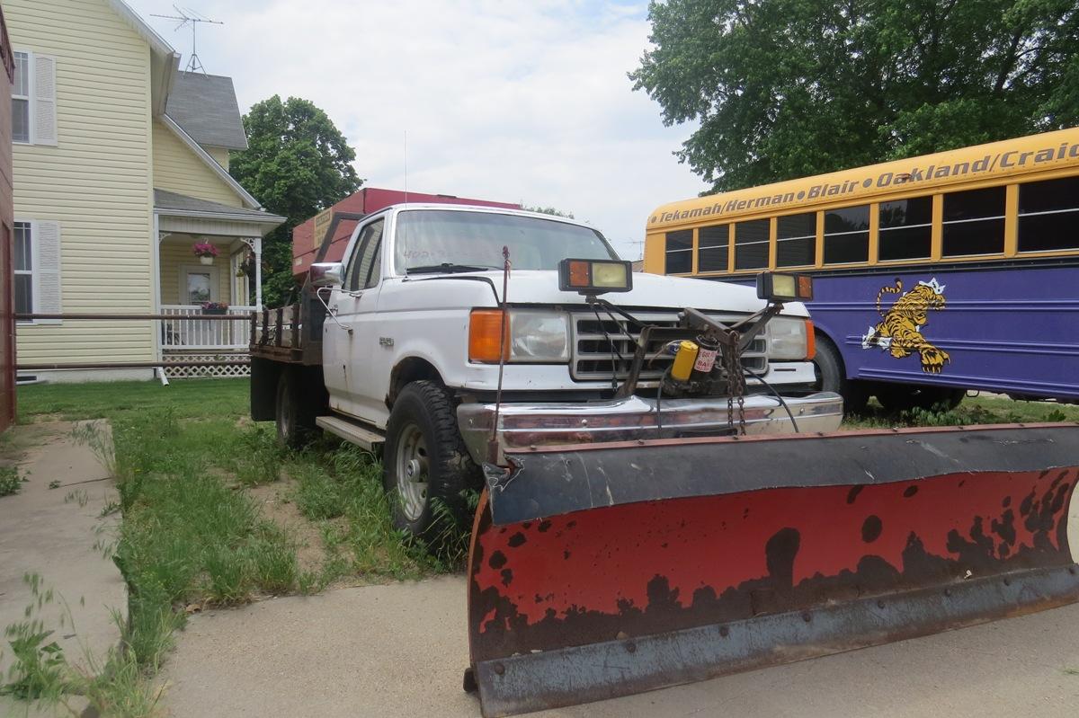 1989 Ford 250 Flatbed Pickup, VIN# 1FTHF26M5KKA24535, 69,449.0 Miles, 7.3  Diesel Engine, Automatic 