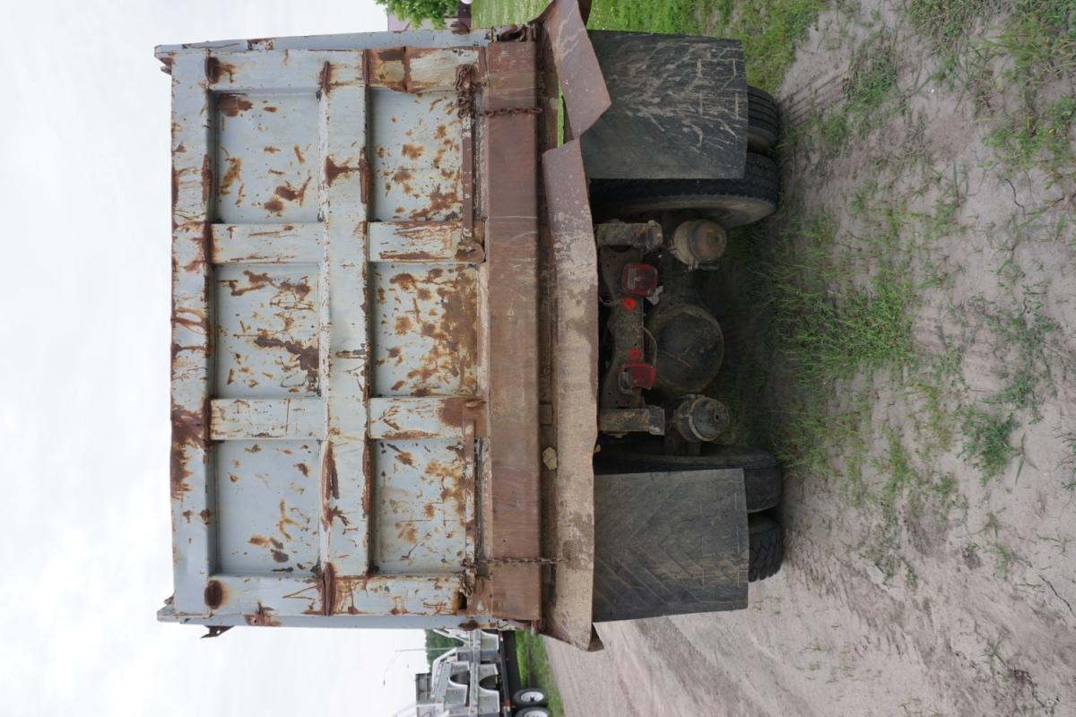 1989 Ford Model LN8000 Tandem Axle Dump Truck, VIN# 1FDUY82A3KVA07473, Ford Diesel Engine, Eaton Ful