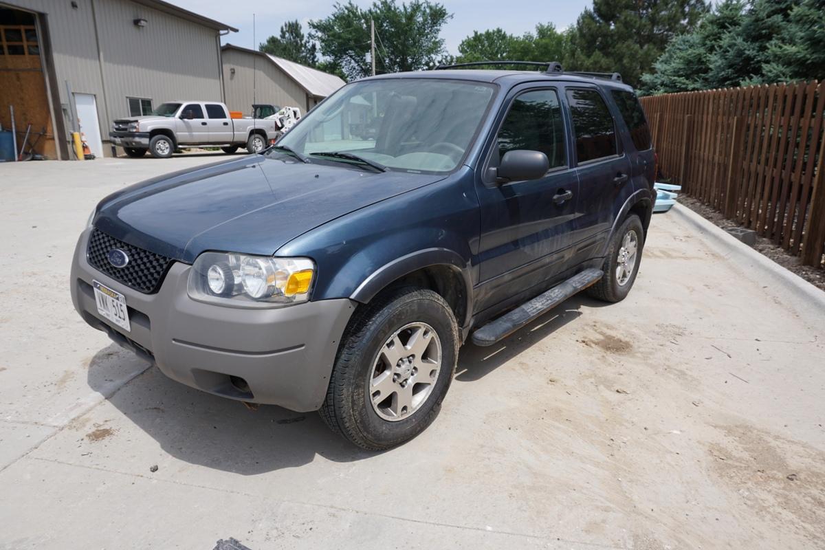 2005 Ford Escape XLT SUV, V-6 Gas Engine, Automatic Transmission, 159,553 Miles, Cloth Interior,