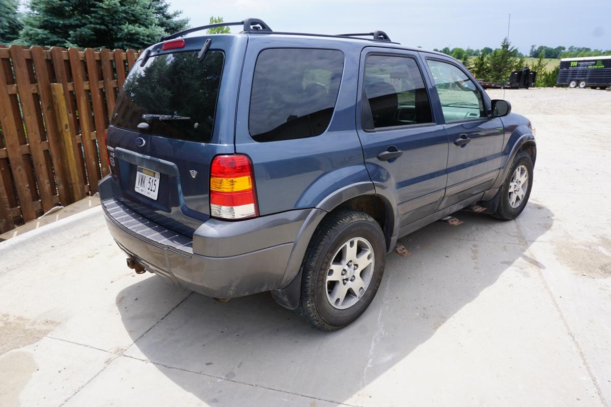 2005 Ford Escape XLT SUV, V-6 Gas Engine, Automatic Transmission, 159,553 Miles, Cloth Interior,