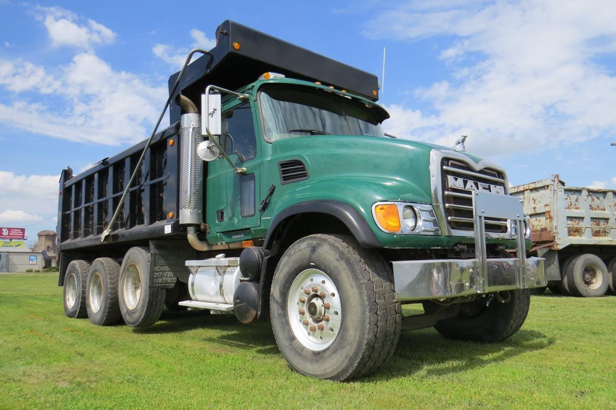 2004 Mack Model CV713Granite Triple Axle Conventional Dump Truck, VIN# 1M2AG11C04M009712, Mack 390 T