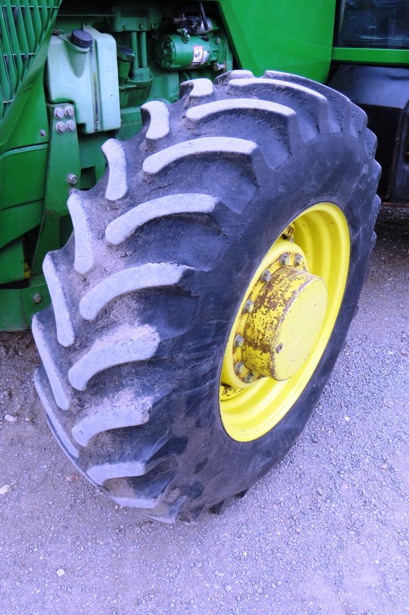 1995 John Deere Model 8400 MFWD Tractor