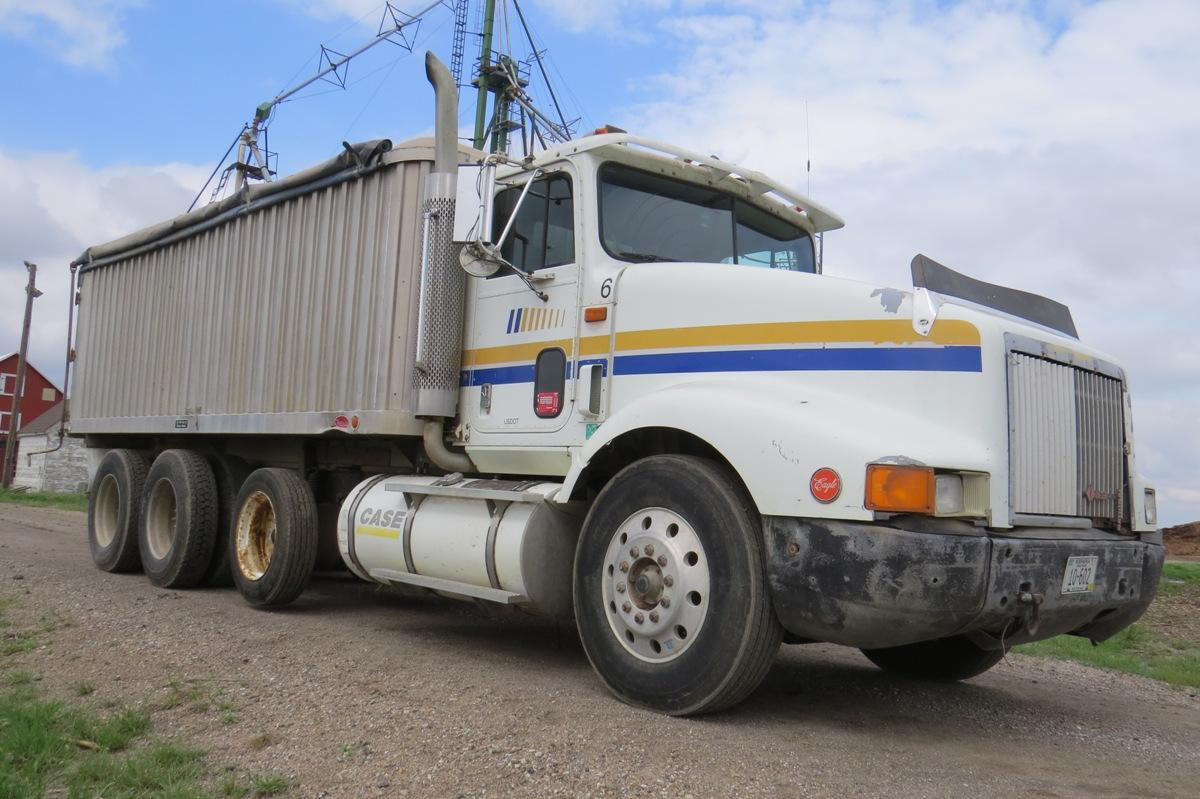 1991 IHC Model 9400 Conventional Triple Axle Grain Truck, VIN #2HTFJ0008MC050203, Caterpillar 3406B 