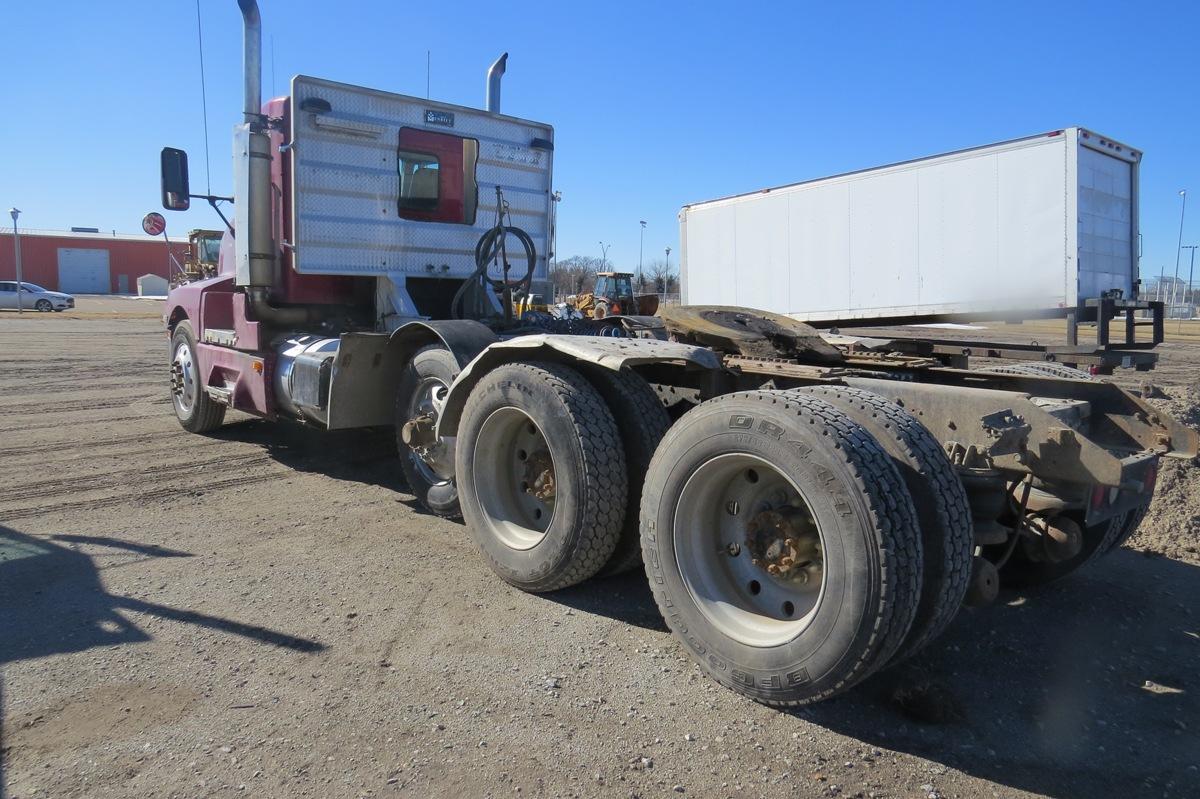 1995 Kenworth Model T-600 Triple Axle Conventional Day Cab Truck Tractor, VIN# 1XKAD69X1SR66377, Cum