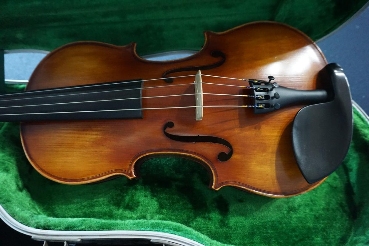 Violmaster Model AMATI E-190 15 Inch Viola, SN #2150251, Hard Sided Case.