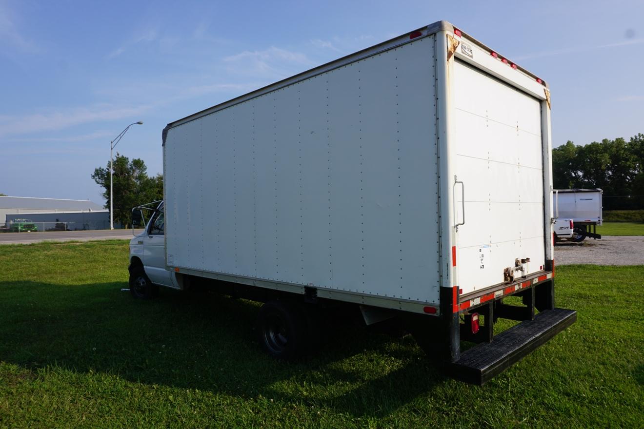 2006 Ford Model Econoline E450 Cutaway Van, VIN# 1FDXE45S26DA02735, Automatic Transmission, 187,635