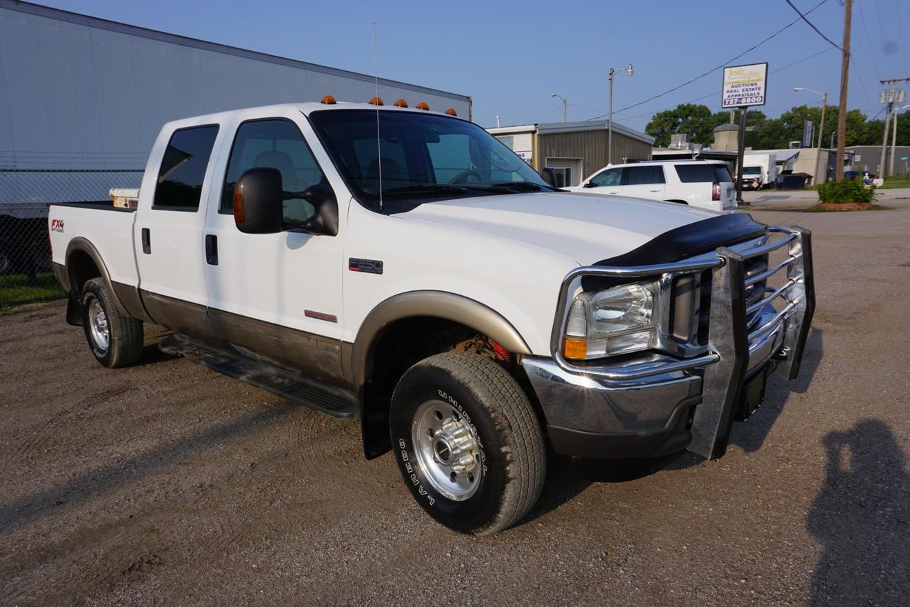 2004 Ford F-250 XLT Lariat Crew Cab Diesel Pickup, 6.0 Liter Diesel Engine, Automatic Transmission,