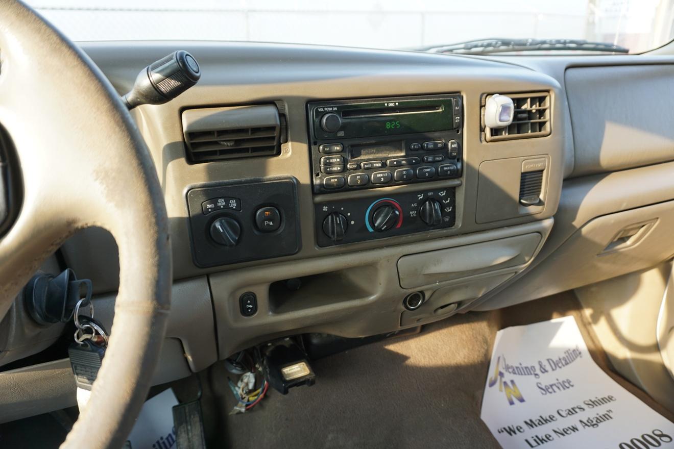 2004 Ford F-250 XLT Lariat Crew Cab Diesel Pickup, 6.0 Liter Diesel Engine, Automatic Transmission,