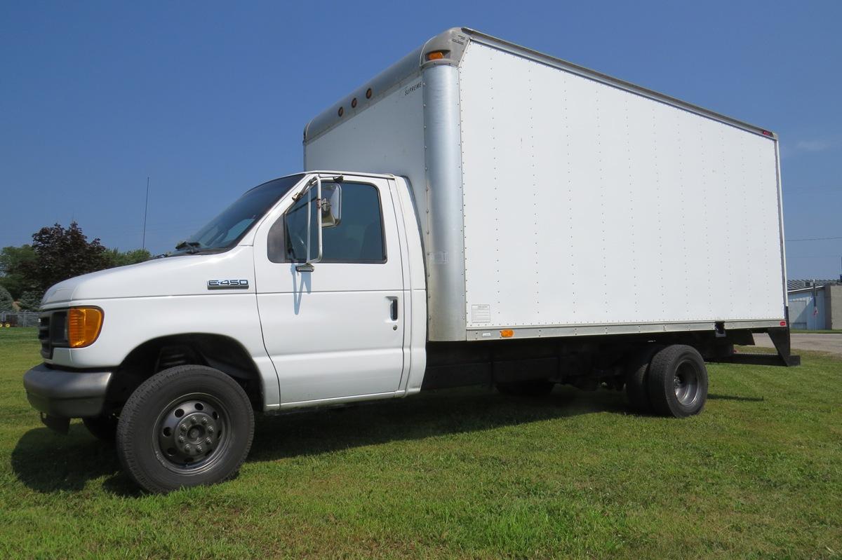 2006 Ford Model Econoline E450 Cutaway Van, VIN# 1FDXE45S26DA02735, Automatic Transmission, 187,635