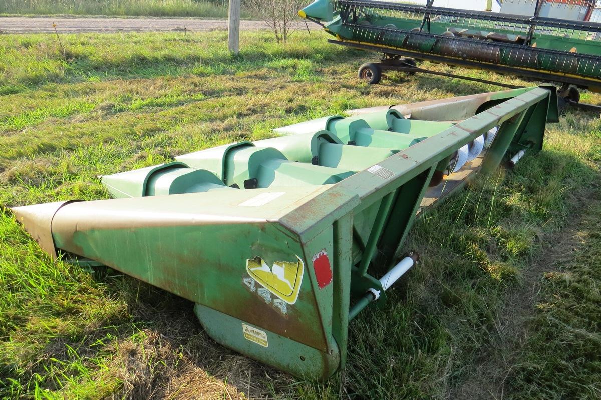 John Deere 643 Cornhead, Low Tin, Poly Inside, Newer Stripper Plates, Rebui