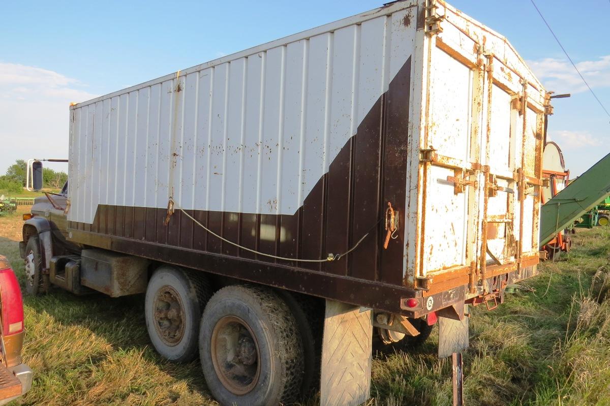 1979 Chevy C70 Tandem Axle Grain Truck, Vin C17DS9V114765, 427 V-8 Gas Engi