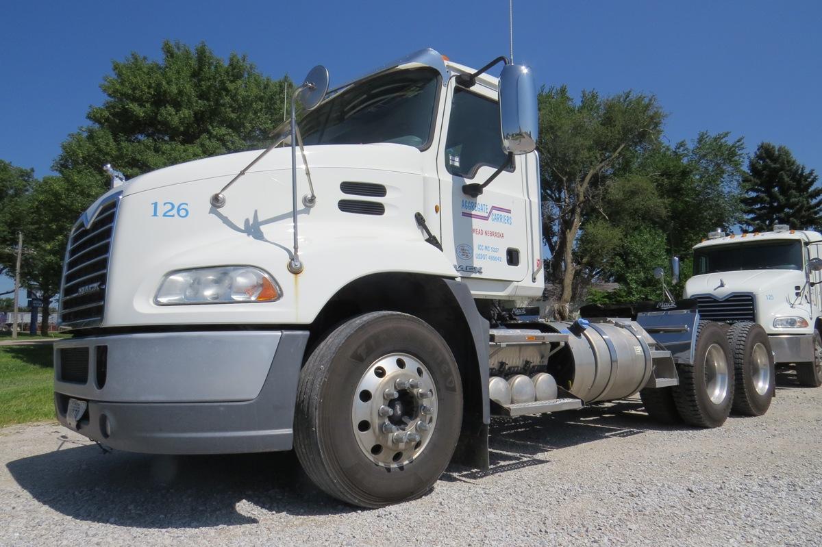 2013 Mack Model CXU613 Tandem Axle Conventional Day Cab Truck Tractor, VIN# 1M1AW07Y9DM026948, Mack 