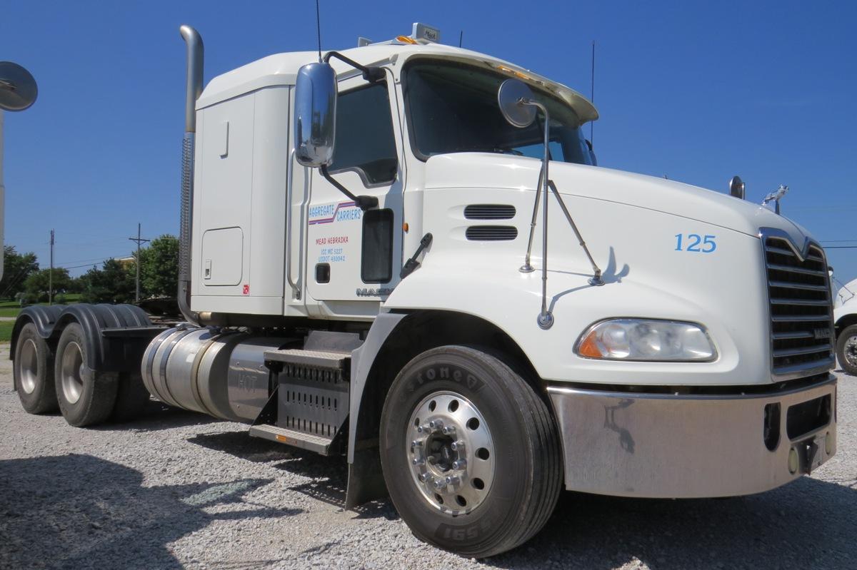 2013 Mack Model CXU613 Tandem Axle Truck Tractor, VIN# 1M1AW07YXDM034072, Mack MP8-445E Turbo Diesel