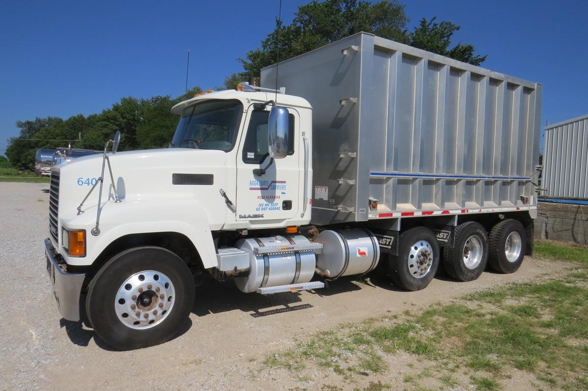 2009 Mack Model CHU613 Triple Axle Dump Truck, VIN# 1M2AN07CX9N004400, Mack Model MP8-445C Turbo Die