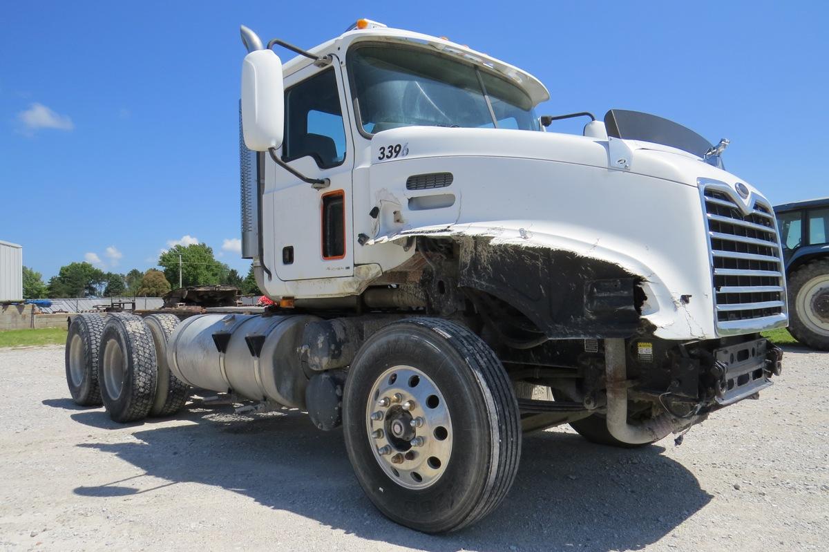 2004 Mack Model CX613 Tandem Axle Day Cab Truck Tractor, VIN# 1M1AE06Y54N0202086, Mack AC-335/380 6-