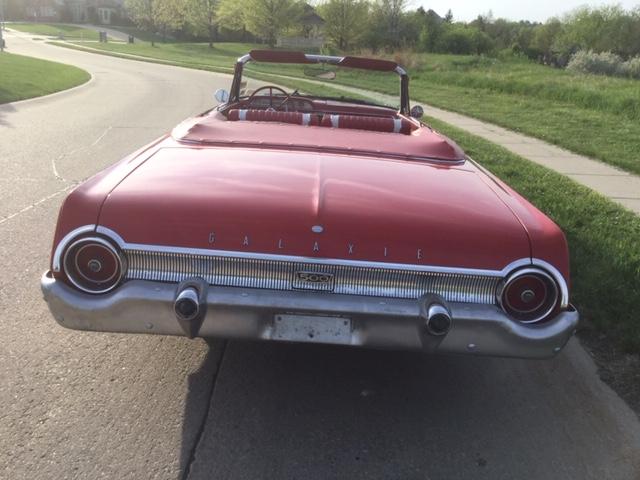 1962 Ford Galaxie Sunliner 500 2-Door Convertible, 352 2-Barrel V-8 Gas Eng