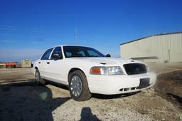 2008 Ford Crown Victoria 4-Door Sedan, VIN # 2FAHP71V78X159036, 4.6 Liter Gas Engine, Automatic Tran