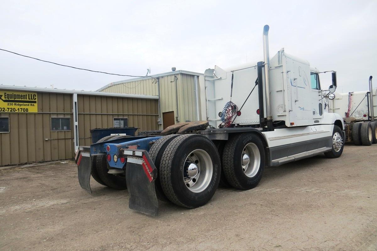 1995 Freightliner Columbia 120 Conventional Truck Tractor, VIN 1FUY3ED8XSH446642, Cat 3176 Turbo Die