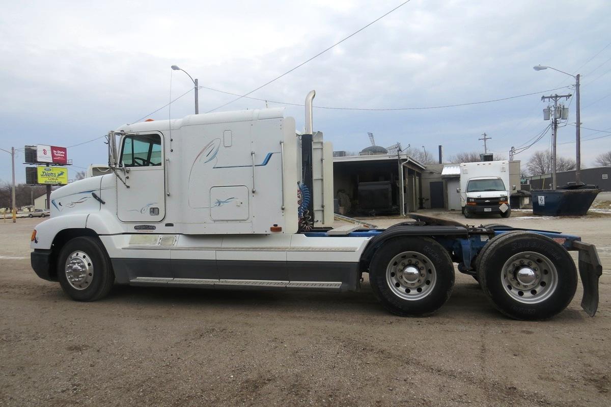 1995 Freightliner Columbia 120 Conventional Truck Tractor, VIN 1FUY3ED8XSH446642, Cat 3176 Turbo Die