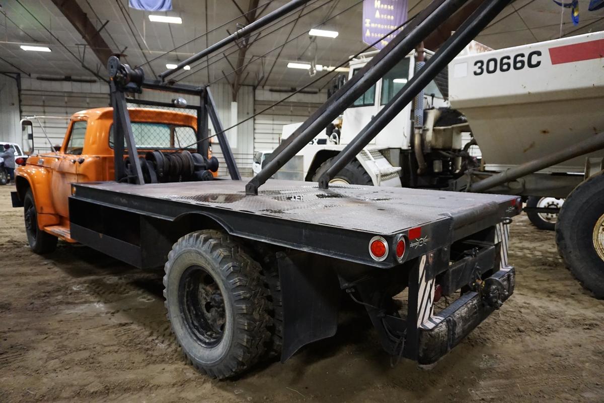 1966 Ford F-600 Conventional Flatbed Boom Truck, VIN# F60CK820551, 9.00-20 Tires.