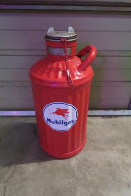 Mobilgas Davisbuilt Can Company 5-Gallon Metal Can with Cast Alum Lid & Mob