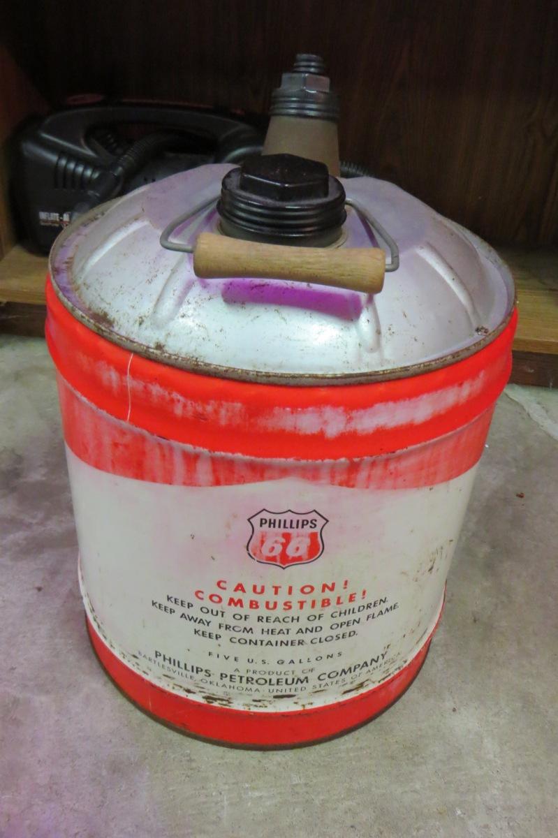 Phillips Petroleum Company 5-Gallon Metal Fuel Tank with Both Lids