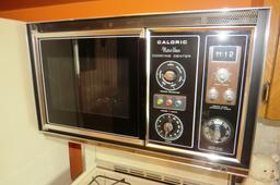 Caloric Pilotless Self-Cleaning Stove & Oven Combo with Microwave Cooking C