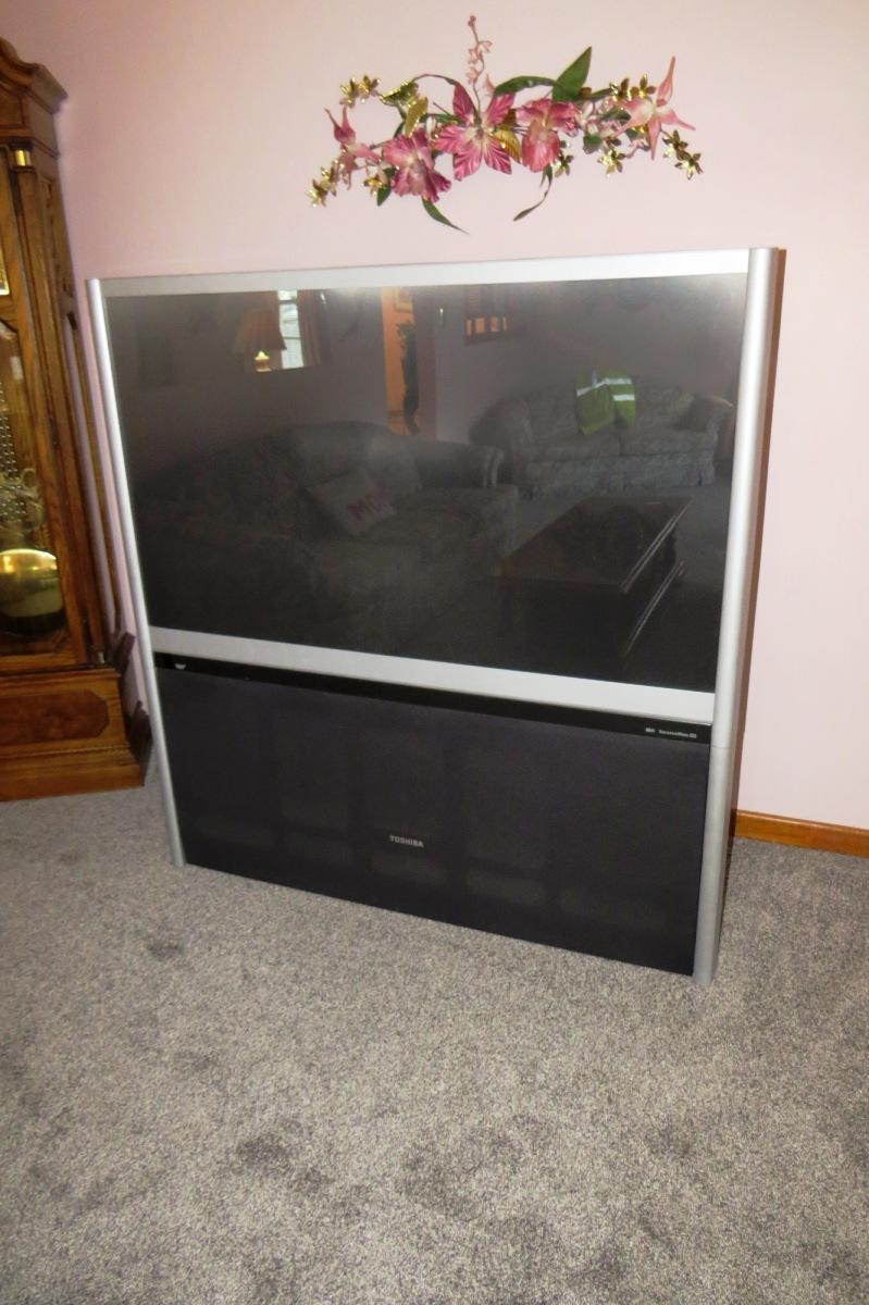 Toshiba HDTV Flat Screen TV, Theater Wide HD, 55", Good Speakers.