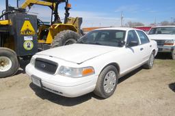 2008 Ford Crown Victoria 4-Door Sedan, VIN 2FAHP71V08X159038, V8 4.6 Liter Gas Engine, Automatic Tra