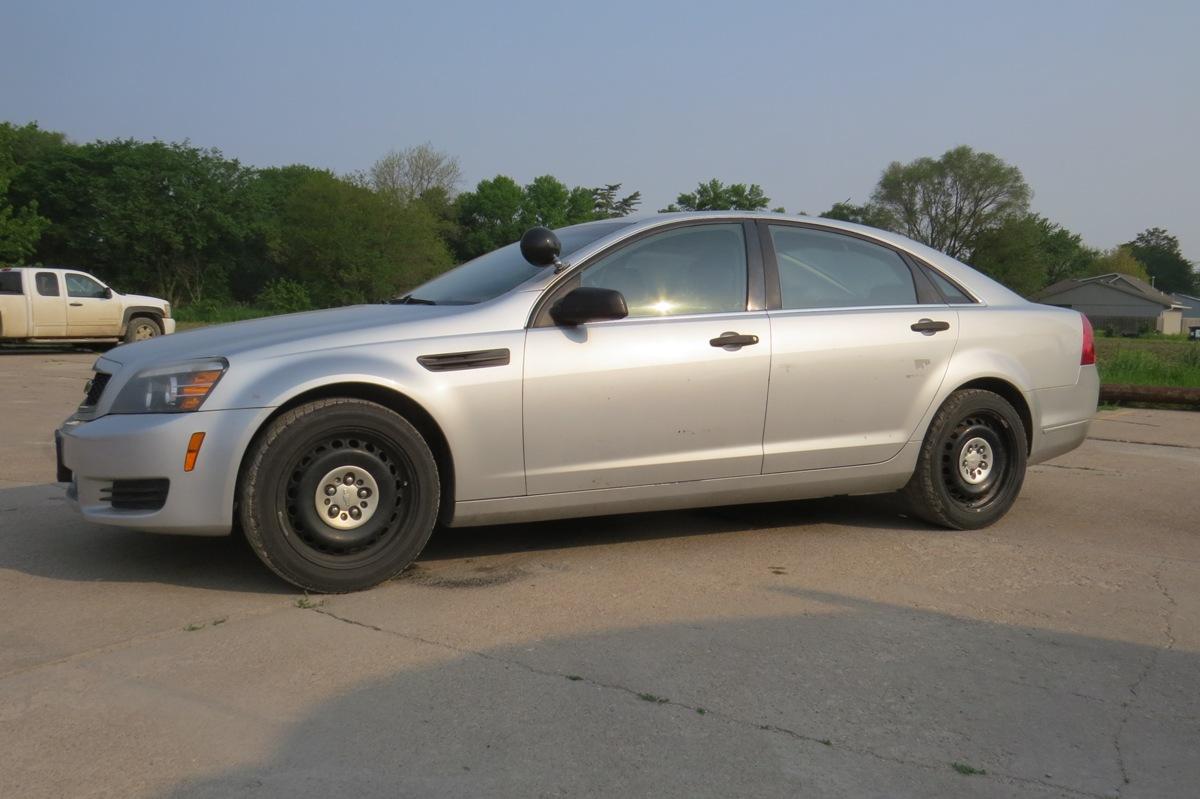 2011 Chevrolet Caprice 4-Door Sedan Police Car, VIN# 6G1MK5T27BL550993, 6.0 Liter V-8 Gas Engine, Au