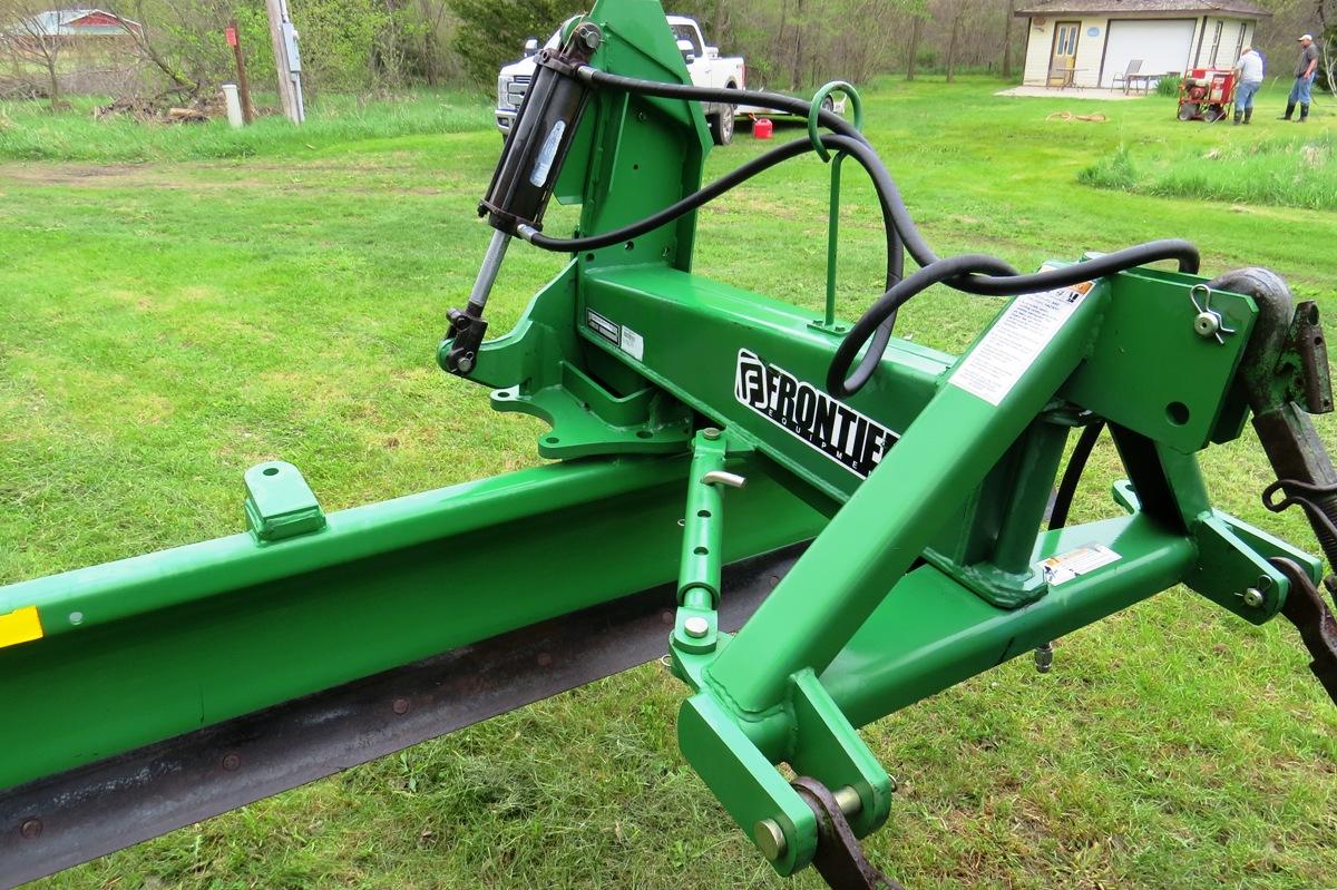 Frontier Model RB2309 HD 3-Point Blade, SN# XFRB23X100550, 9’ Width, Hydraulic Tilt (Like New).