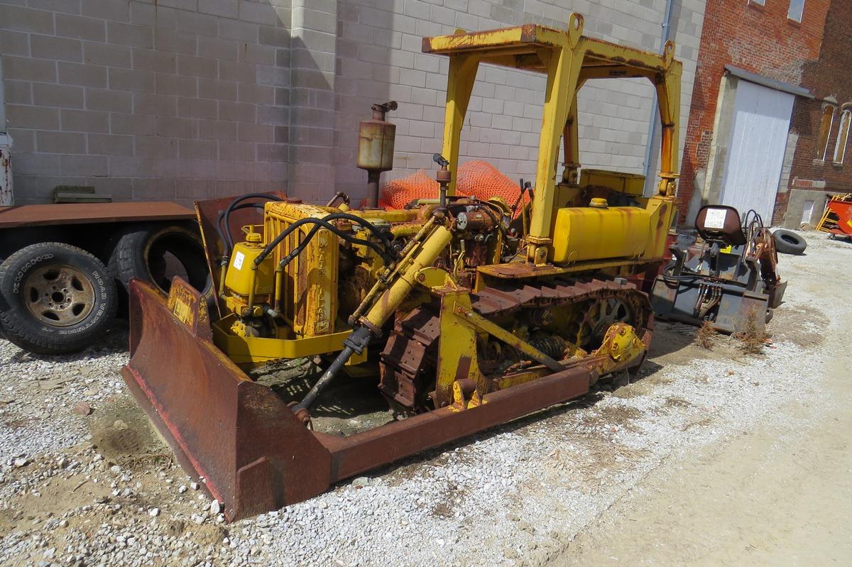 Caterpillar D4 Crawler Dozer, SN#6U959, 4-Cyl Diesel Eng., 5-Speed Trans., ROPS, 7’ Blade-Hyd. Lift.