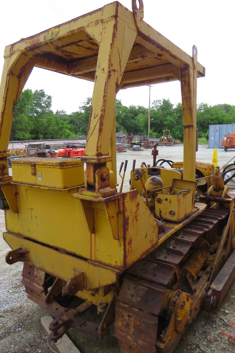 Caterpillar D4 Crawler Dozer, SN#6U959, 4-Cyl Diesel Eng., 5-Speed Trans., ROPS, 7’ Blade-Hyd. Lift.