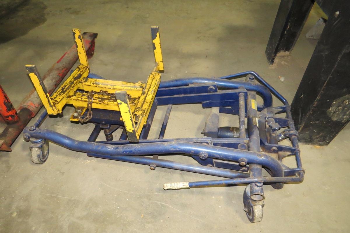 Lincoln Heavy Duty Hydraulic Truck Transmission Jack.