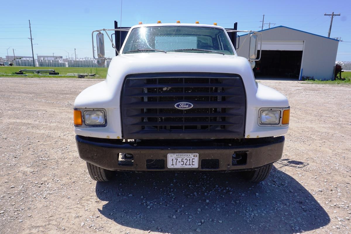 1999 Ford Model F-800 Single Axle Dually Flatbed Truck, VIN# 3FENF80C8XMA00582, 26,000lb. GVW, 183,0