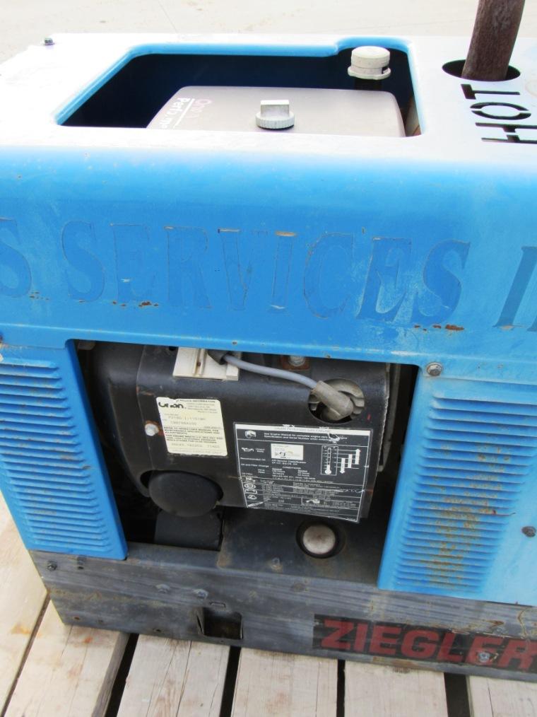 Miller Bobcat Model 225NT Welder Generator, SN# C997884205, Onan Performer 16 Gas Engine, 1,005 Hour