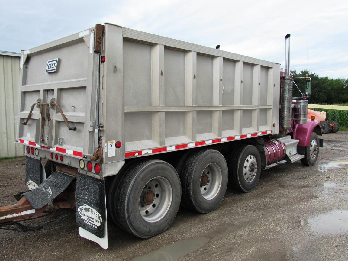 2008 Cornhusker 800 Triple Axle Aluminum Pup Trailer