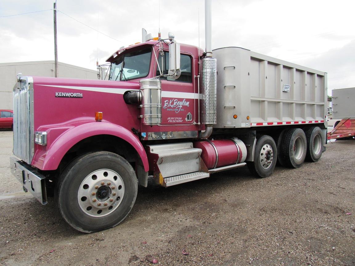 2005 Kenworth Model W900L Triple Axle Conventional Dump Truck