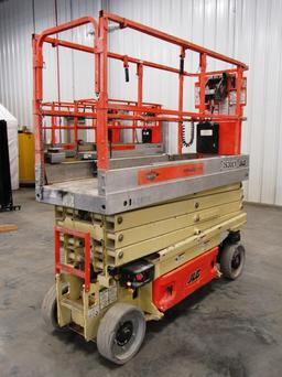 2007 JLG Model 2630ES Electric Scissor Lift, 26' Platform Height, 32' Working Height, 30" Wide Exten