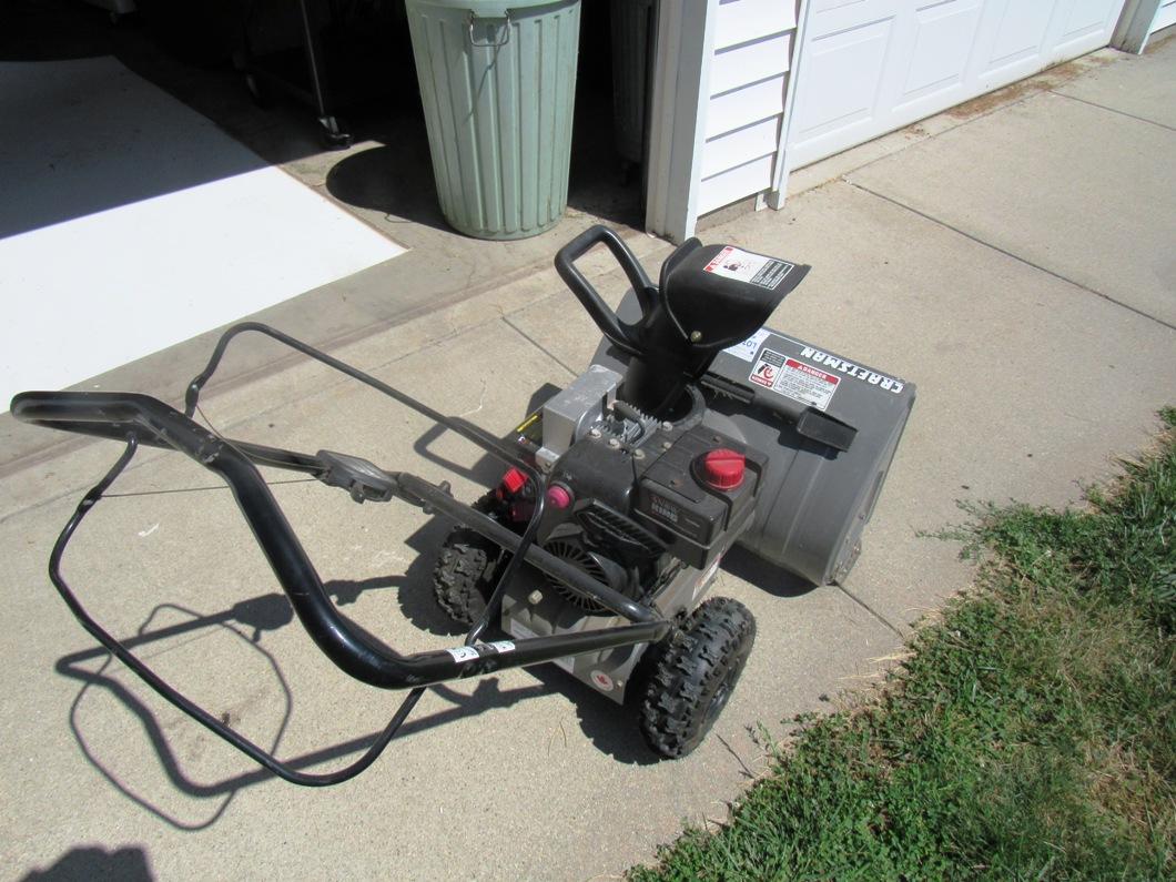 Sears Craftsman Walk-Behind Self Propelled Snow Blower, Tecumseh 5.5HP Gas Engine, 3-Speed Trans, 24