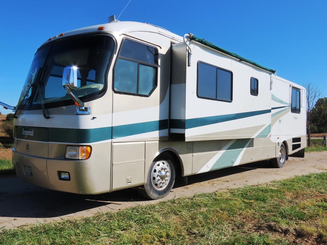 1999 Holiday Rambler Imperial 40' Luxury Motor Coach, VIN# 1RF120611X2005956, Cummins Rear Turbo Die