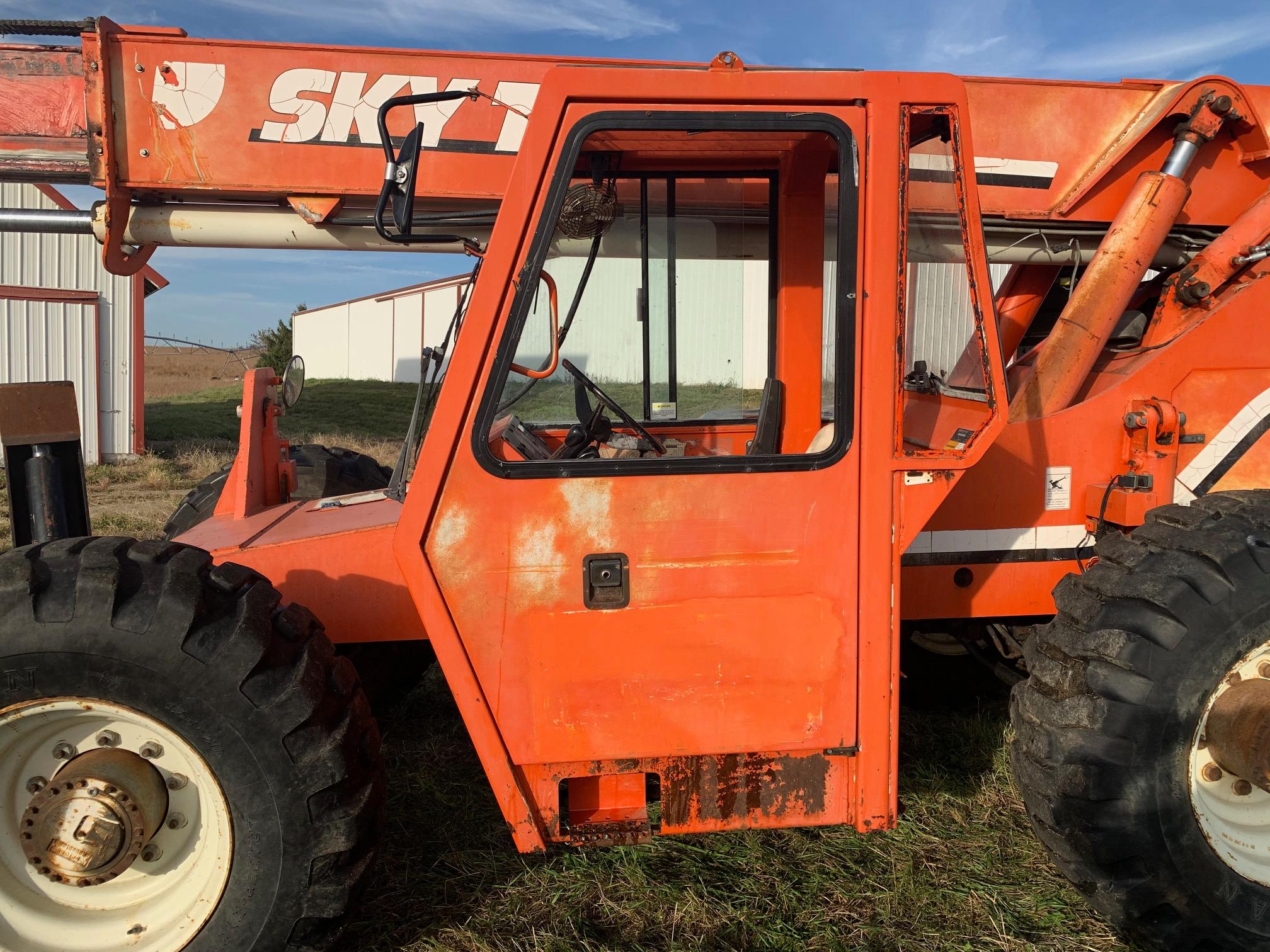 Sky Trak Model 10054 Rough Terrain Forklift, SN #6695, Cummins 239 3.9 Liter Turbo Diesel Engine, Hy