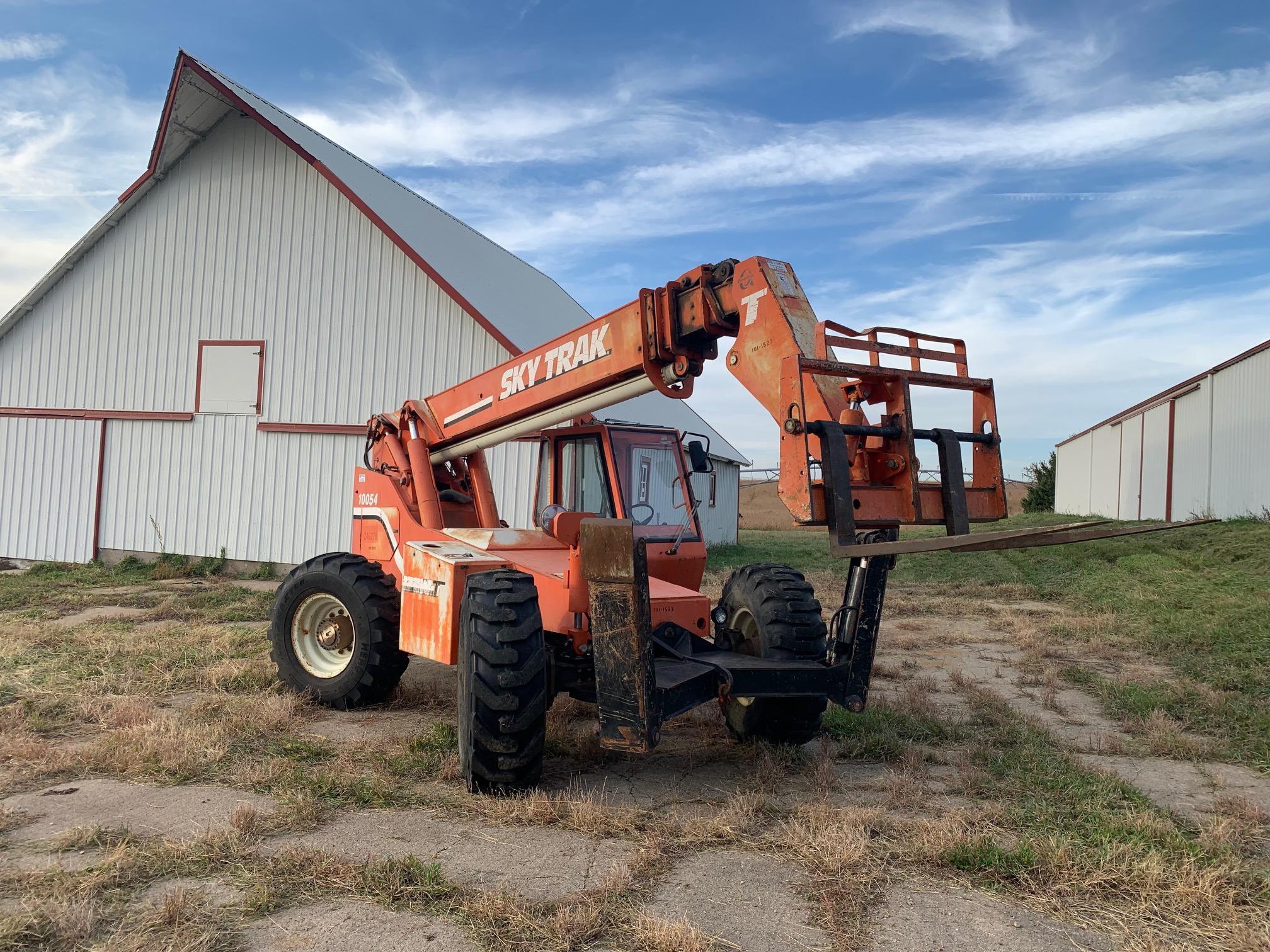 Sky Trak Model 10054 Rough Terrain Forklift, SN #6695, Cummins 239 3.9 Liter Turbo Diesel Engine, Hy