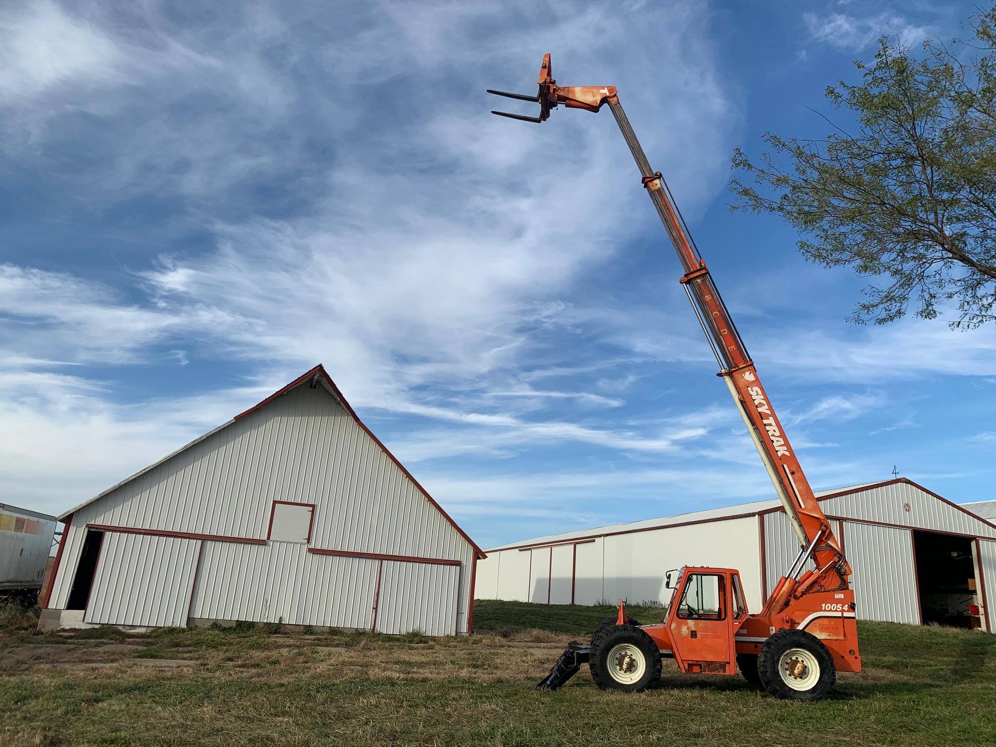 Sky Trak Model 10054 Rough Terrain Forklift, SN #6695, Cummins 239 3.9 Liter Turbo Diesel Engine, Hy